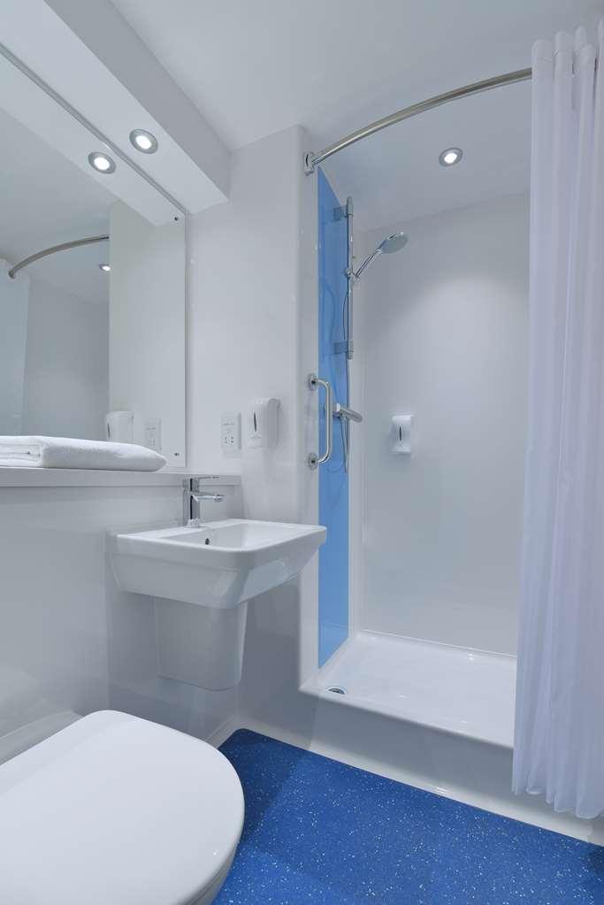 Travelodge Battersea ロンドン 部屋 写真