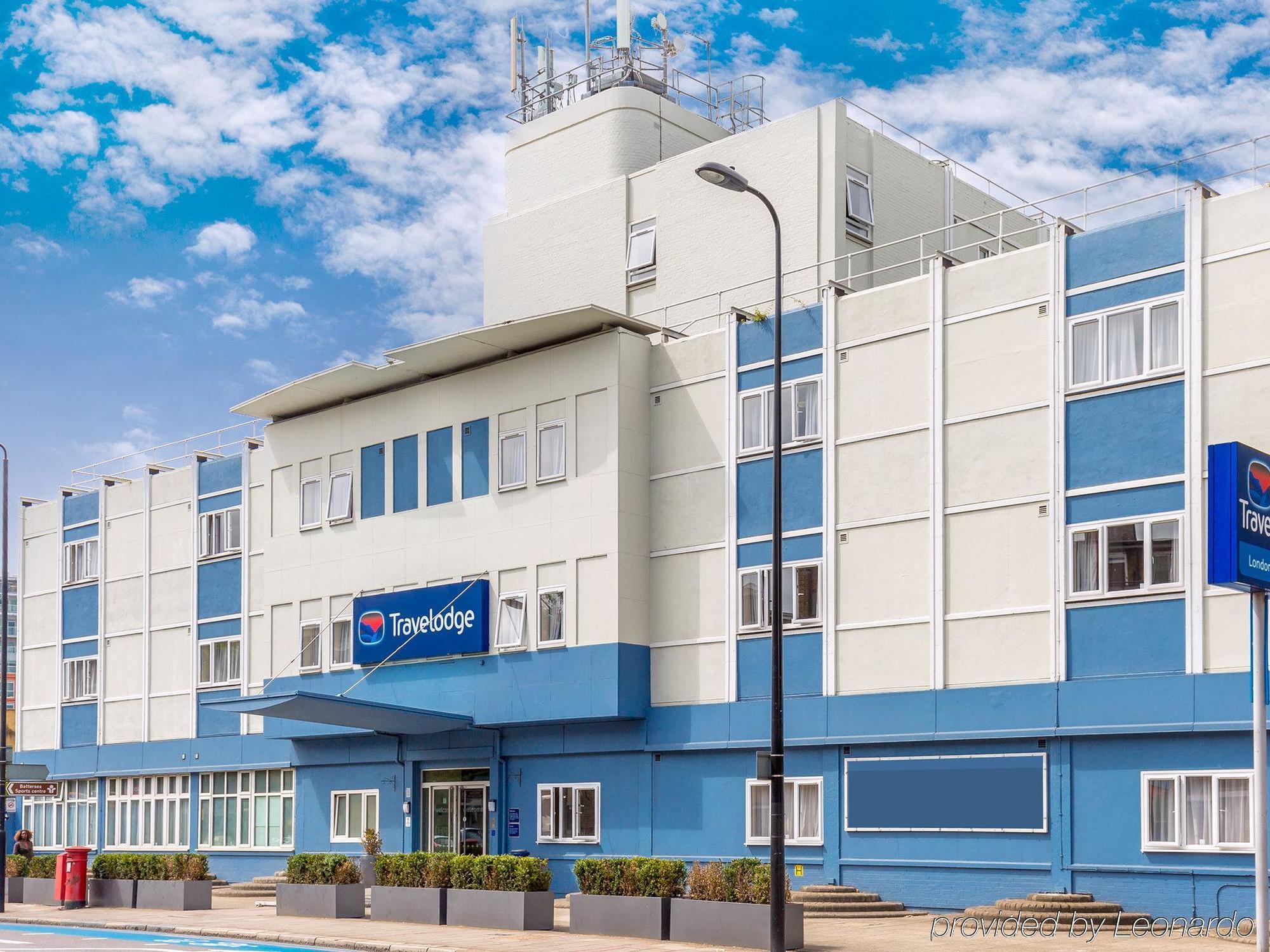 Travelodge Battersea ロンドン エクステリア 写真