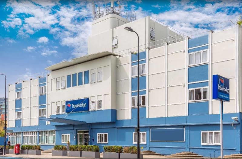 Travelodge Battersea ロンドン エクステリア 写真